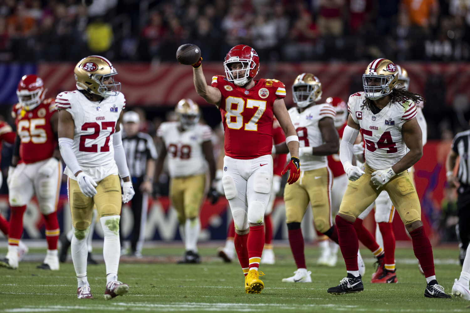 西甲第21輪皇家馬德裏4-0埃爾切 阿森西奧莫德裏奇世界波！皇馬大勝榜末隊！.